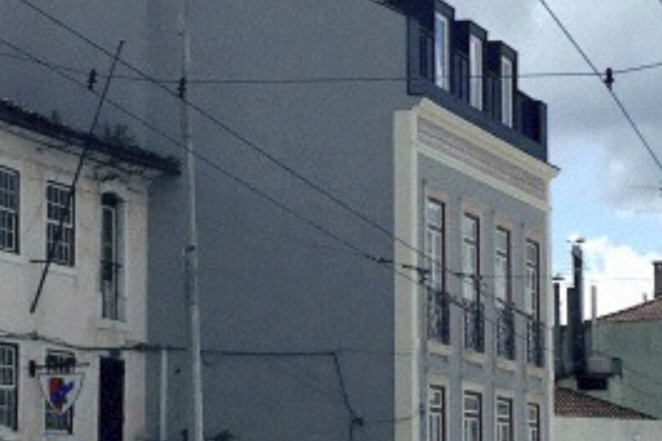 Rua Bernardo de Albuquerque, n.º 18-24